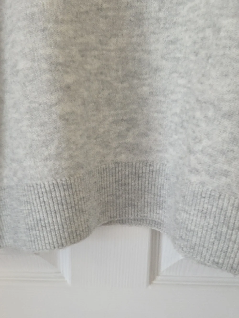 Vince Camuto Heather Gray Raglan Crewneck Sweater Size S Like New - Picture 6 of 14